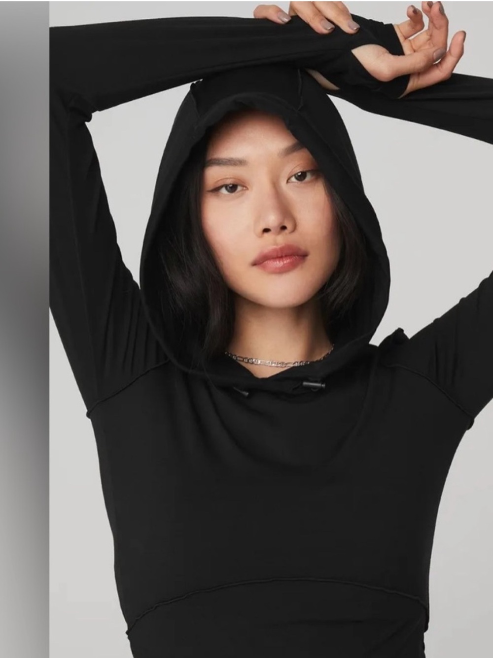 Alo Yoga Alosoft Hooded Runner Long Sleeve Black Athletic Top Size Small - Picture 11 of 16